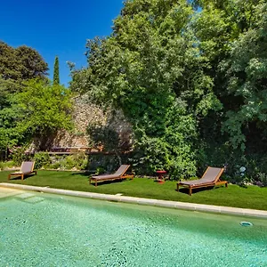 https://bastide-saint-esteve.fr-provencehotel.com