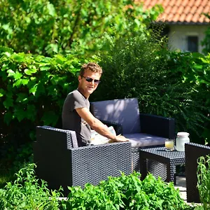 https://chambres-tables-dhotes-le-pech-grand.midi-pyreneeshotels.com