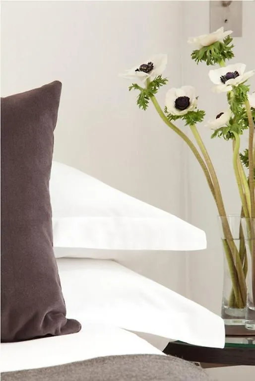 Paris Rome Hotel 2*,  France